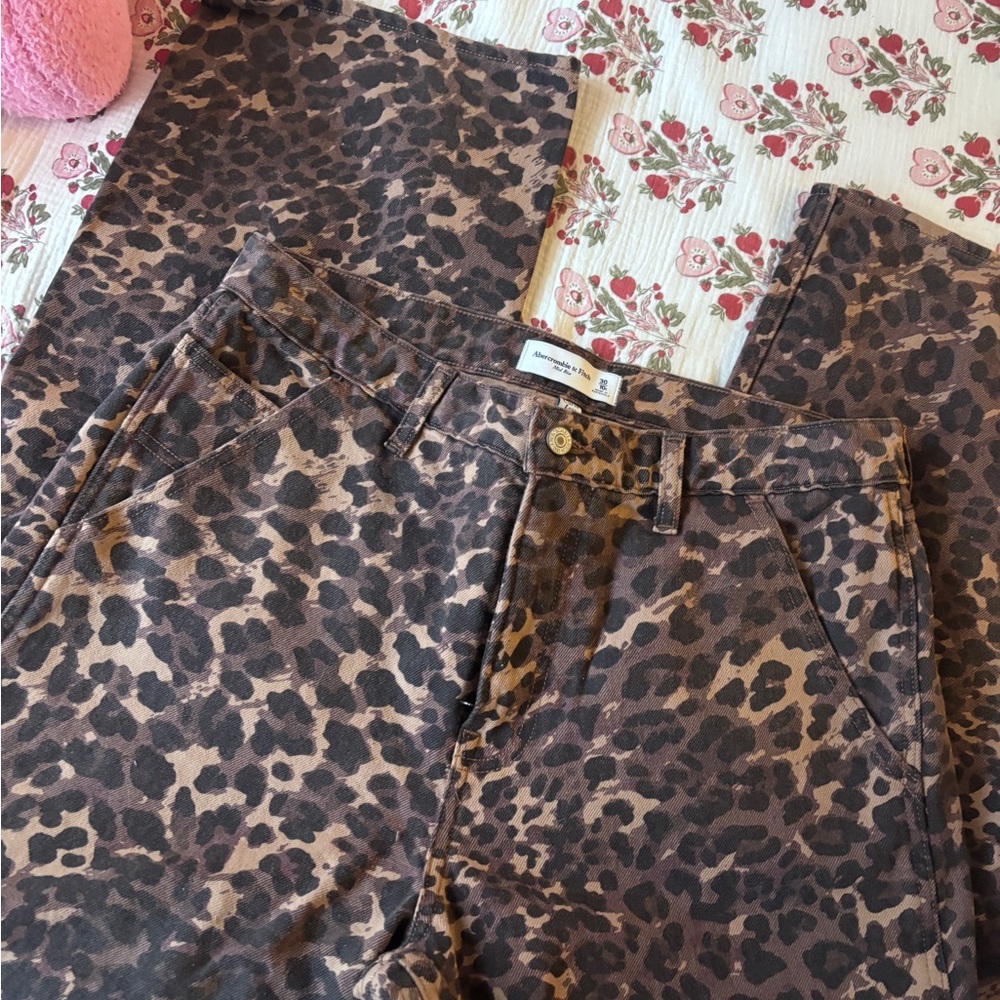 Abercrombie & Fitch Leopard Jeans
